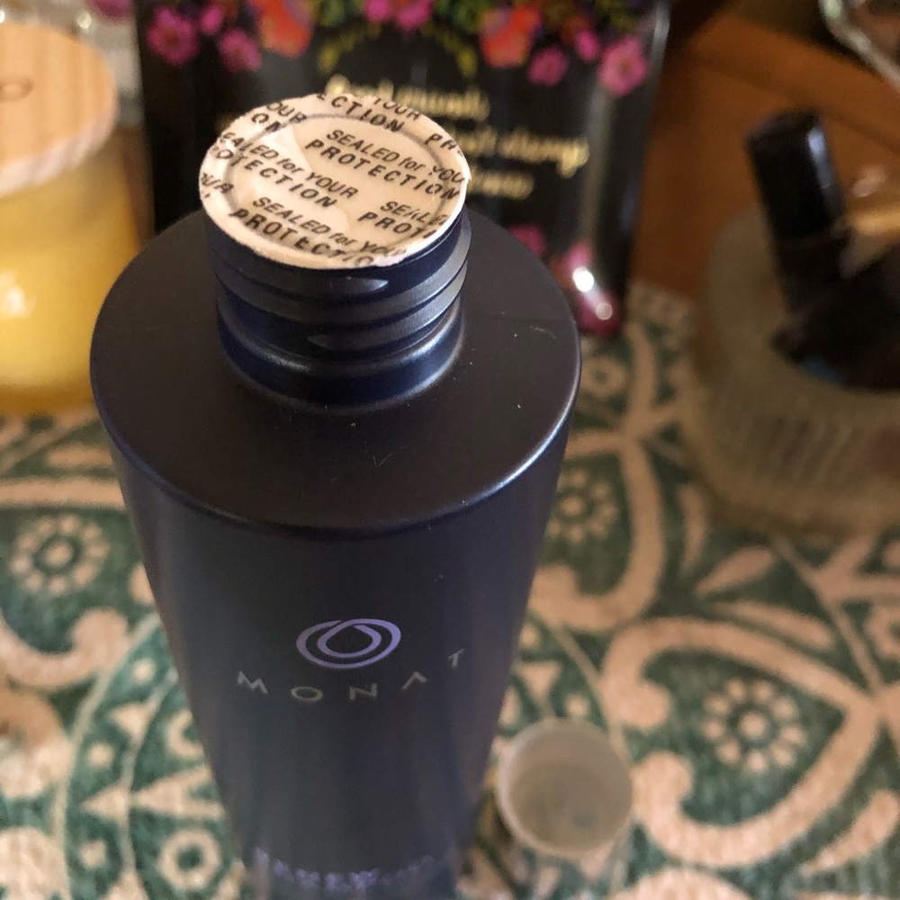 Monat Renew Shampoo
